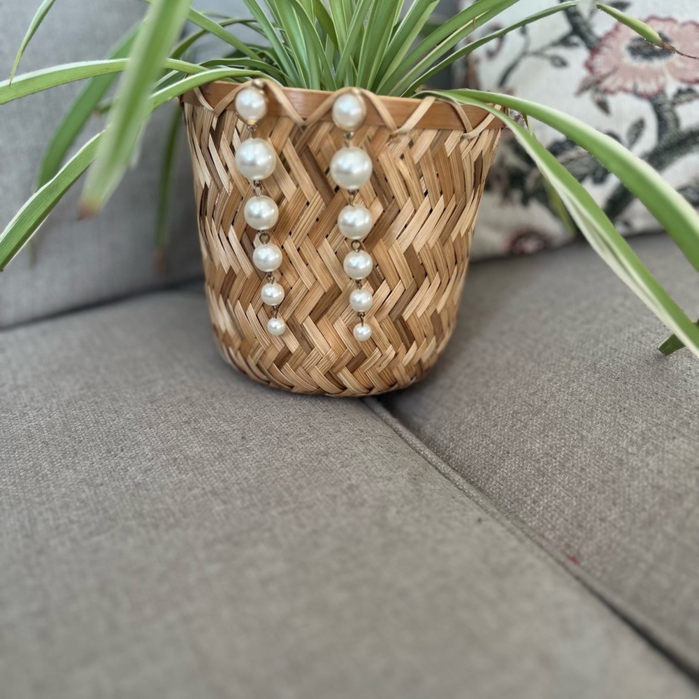Pearl danglers